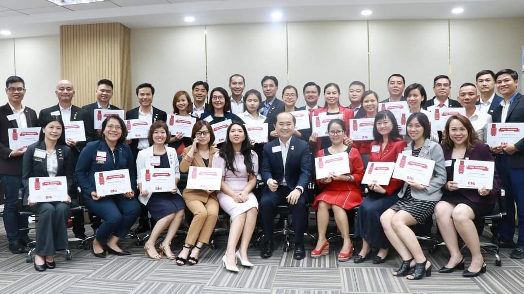 HÌNH ẢNH LỚP NHÂN SỰ